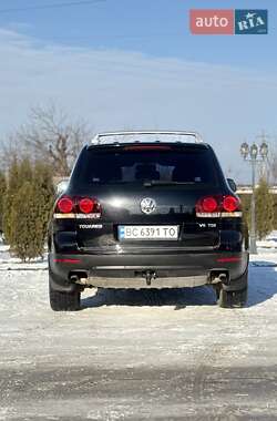 Внедорожник / Кроссовер Volkswagen Touareg 2008 в Вараше