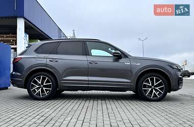 Внедорожник / Кроссовер Volkswagen Touareg 2020 в Ковеле