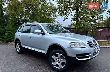 Внедорожник / Кроссовер Volkswagen Touareg 2005 в Киеве