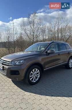 Позашляховик / Кросовер Volkswagen Touareg 2011 в Сваляві