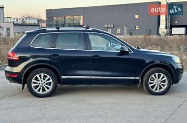 Внедорожник / Кроссовер Volkswagen Touareg 2012 в Калуше