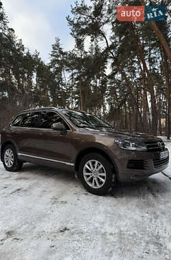 Позашляховик / Кросовер Volkswagen Touareg 2013 в Черкасах