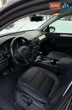 Позашляховик / Кросовер Volkswagen Touareg 2013 в Черкасах