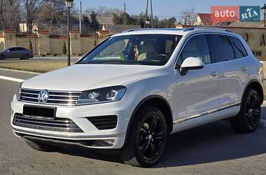 Внедорожник / Кроссовер Volkswagen Touareg 2016 в Одессе