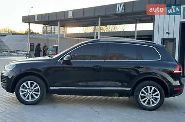 Внедорожник / Кроссовер Volkswagen Touareg 2012 в Владимире