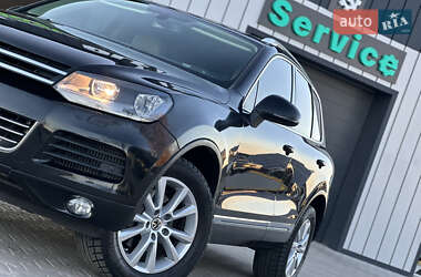 Внедорожник / Кроссовер Volkswagen Touareg 2012 в Владимире