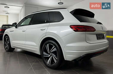 Позашляховик / Кросовер Volkswagen Touareg 2019 в Козятині