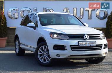 Внедорожник / Кроссовер Volkswagen Touareg 2012 в 