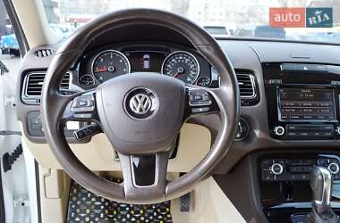 Внедорожник / Кроссовер Volkswagen Touareg 2012 в 