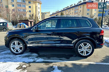 Внедорожник / Кроссовер Volkswagen Touareg 2011 в 