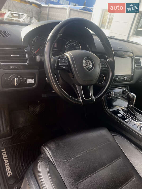 Внедорожник / Кроссовер Volkswagen Touareg 2013 в Чернигове фото 9 Внедорожник / Кроссовер Volkswagen Touareg 2013 в Чернигове