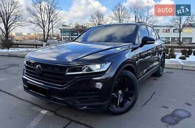 Внедорожник / Кроссовер Volkswagen Touareg 2018 в Кривом Роге