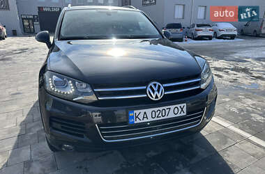 Позашляховик / Кросовер Volkswagen Touareg 2010 в Києві