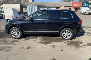 Внедорожник / Кроссовер Volkswagen Touareg 2012 в 