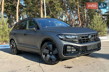 Позашляховик / Кросовер Volkswagen Touareg 2024 в Києві