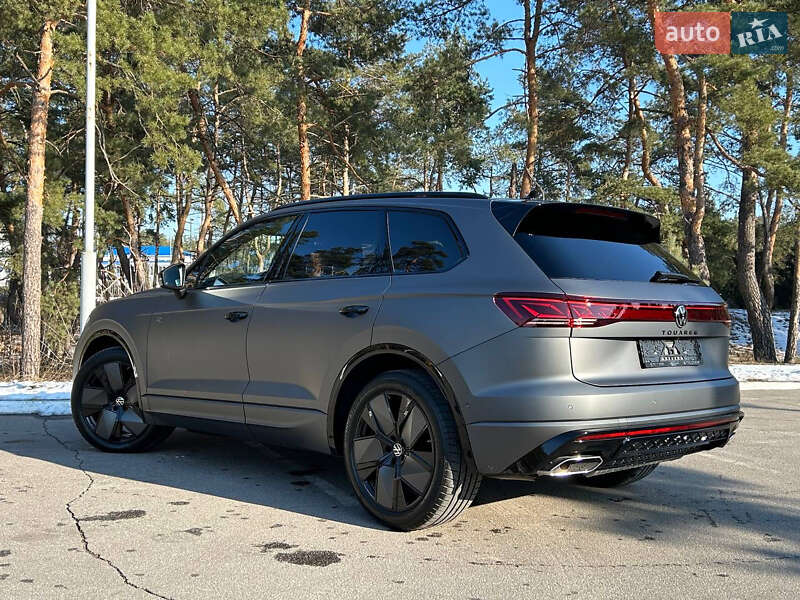 Внедорожник / Кроссовер Volkswagen Touareg 2024 в Киеве