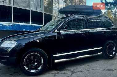 Позашляховик / Кросовер Volkswagen Touareg 2005 в 