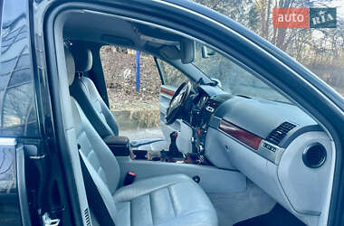 Позашляховик / Кросовер Volkswagen Touareg 2005 в 
