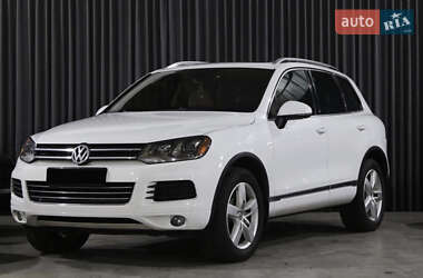 Внедорожник / Кроссовер Volkswagen Touareg 2012 в Киеве