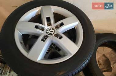 Внедорожник / Кроссовер Volkswagen Touareg 2012 в 
