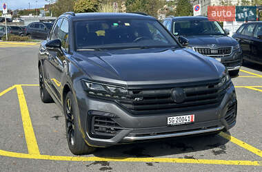 Позашляховик / Кросовер Volkswagen Touareg 2019 в Києві