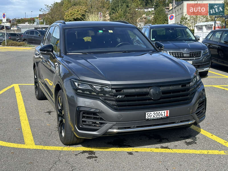 Позашляховик / Кросовер Volkswagen Touareg 2019 в 