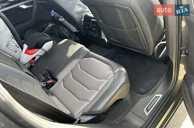 Позашляховик / Кросовер Volkswagen Touareg 2019 в 