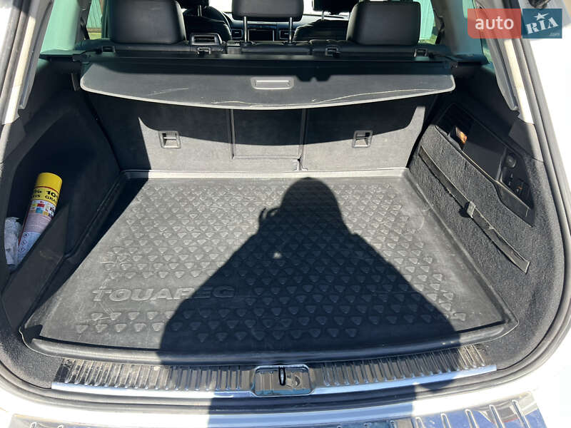 Внедорожник / Кроссовер Volkswagen Touareg 2012 в Тернополе