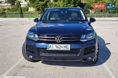 Позашляховик / Кросовер Volkswagen Touareg 2014 в Києві