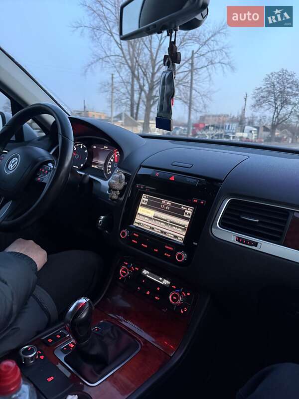 Позашляховик / Кросовер Volkswagen Touareg 2012 в Олександрії фото 14 Позашляховик / Кросовер Volkswagen Touareg 2012 в Олександрії
