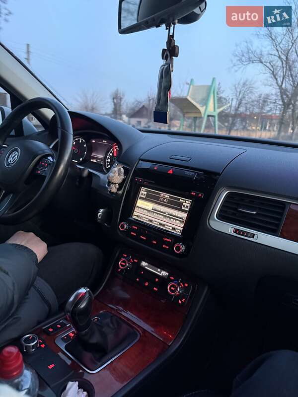 Позашляховик / Кросовер Volkswagen Touareg 2012 в Олександрії фото 10 Позашляховик / Кросовер Volkswagen Touareg 2012 в Олександрії