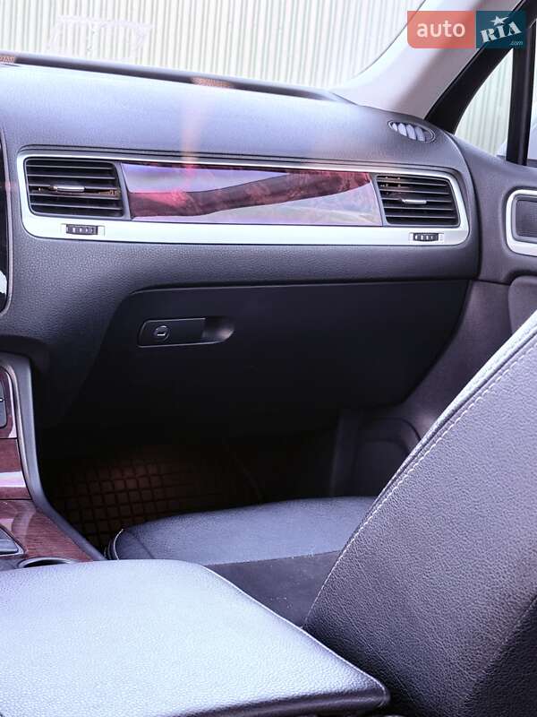 Позашляховик / Кросовер Volkswagen Touareg 2012 в Олександрії фото 20 Позашляховик / Кросовер Volkswagen Touareg 2012 в Олександрії