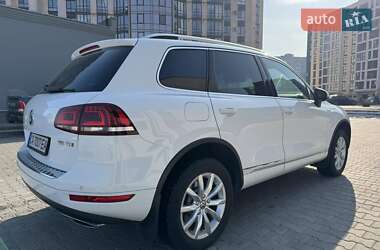 Позашляховик / Кросовер Volkswagen Touareg 2013 в Черкасах