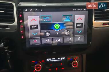 Внедорожник / Кроссовер Volkswagen Touareg 2012 в 