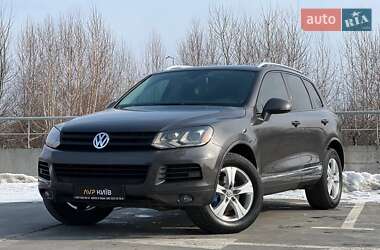 Позашляховик / Кросовер Volkswagen Touareg 2011 в Києві