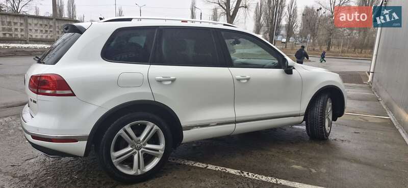 Позашляховик / Кросовер Volkswagen Touareg 2015 в Києві фото 4 Позашляховик / Кросовер Volkswagen Touareg 2015 в Києві