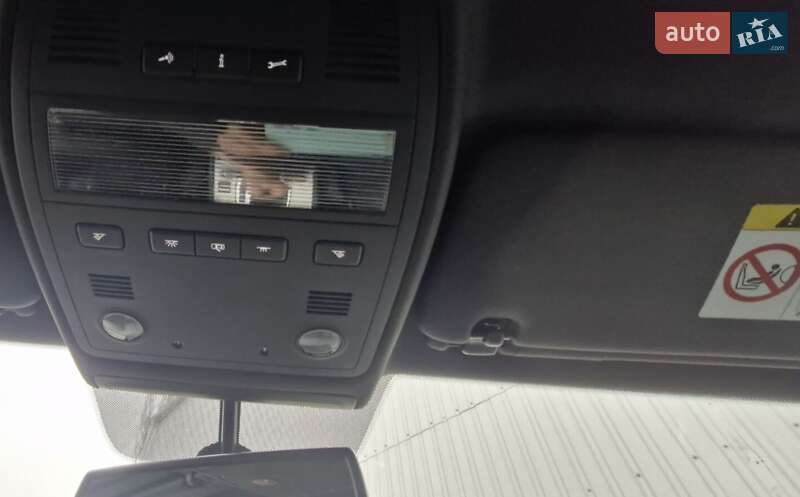 Позашляховик / Кросовер Volkswagen Touareg 2015 в Києві фото 28 Позашляховик / Кросовер Volkswagen Touareg 2015 в Києві