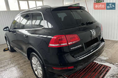 Внедорожник / Кроссовер Volkswagen Touareg 2012 в 