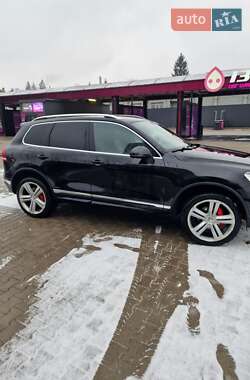Внедорожник / Кроссовер Volkswagen Touareg 2015 в Львове