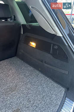 Позашляховик / Кросовер Volkswagen Touareg 2011 в 