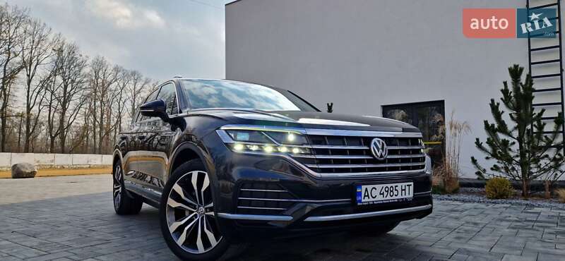 Внедорожник / Кроссовер Volkswagen Touareg 2018 в Луцке