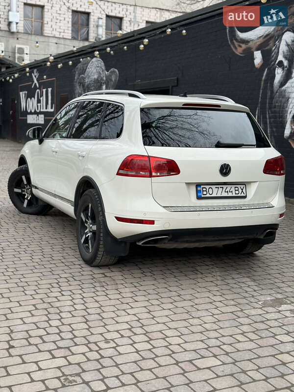Позашляховик / Кросовер Volkswagen Touareg 2011 в Тернополі