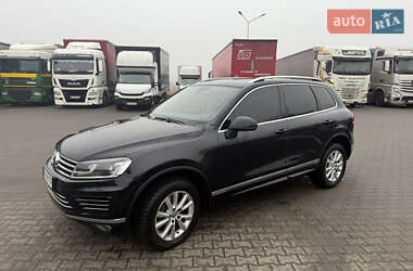 Внедорожник / Кроссовер Volkswagen Touareg 2017 в Киеве