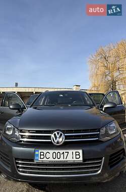 Внедорожник / Кроссовер Volkswagen Touareg 2013 в 