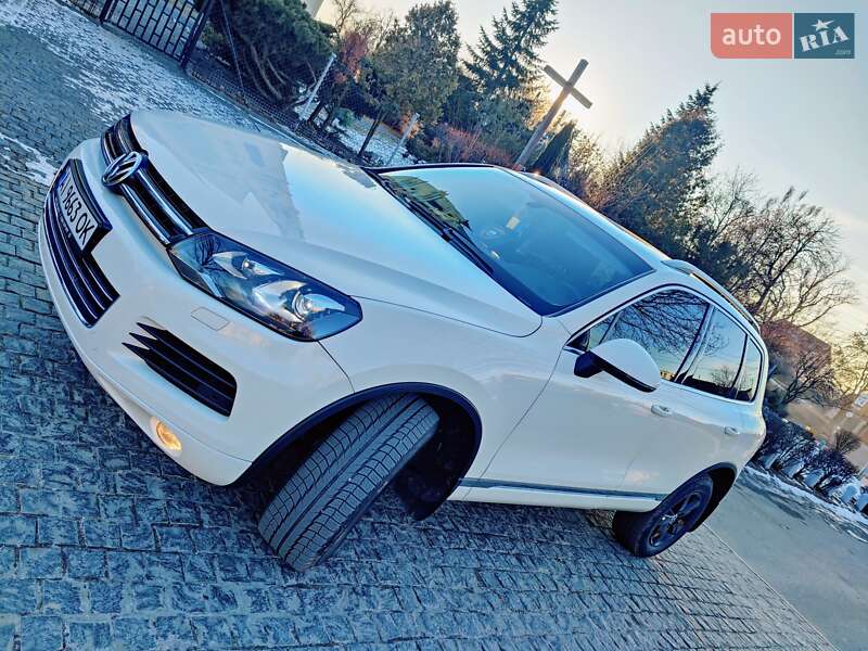 Внедорожник / Кроссовер Volkswagen Touareg 2010 в Фастове