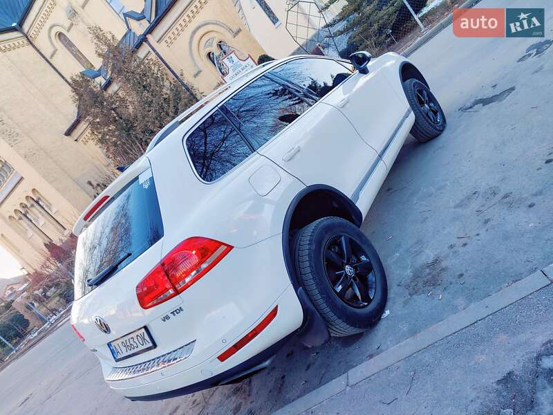 Внедорожник / Кроссовер Volkswagen Touareg 2010 в Фастове