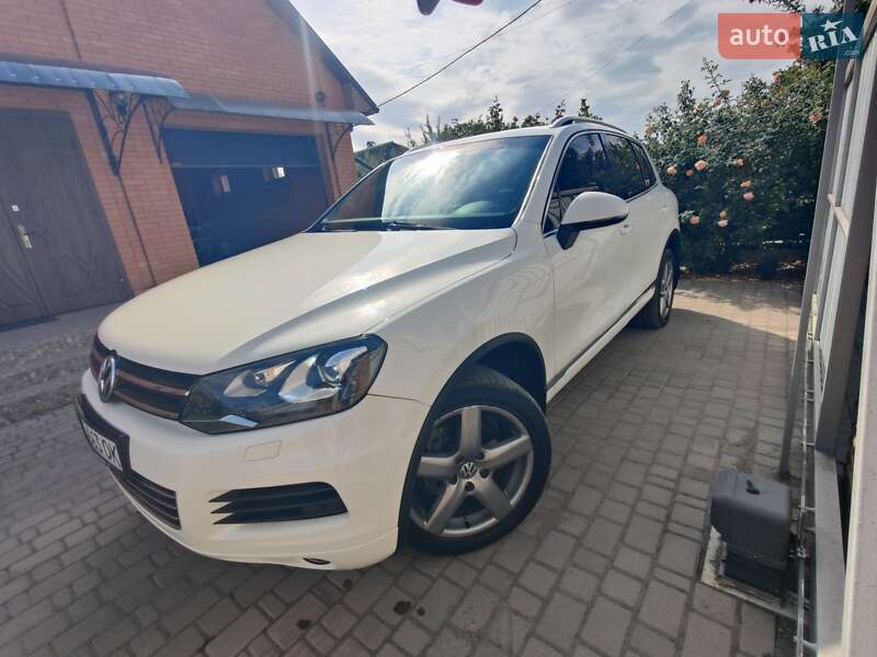 Внедорожник / Кроссовер Volkswagen Touareg 2010 в Фастове