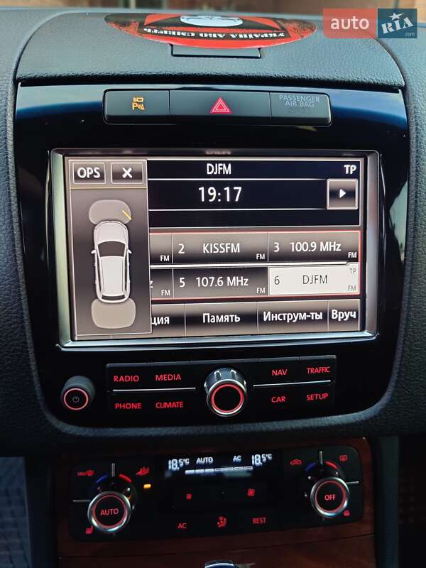 Внедорожник / Кроссовер Volkswagen Touareg 2010 в Фастове