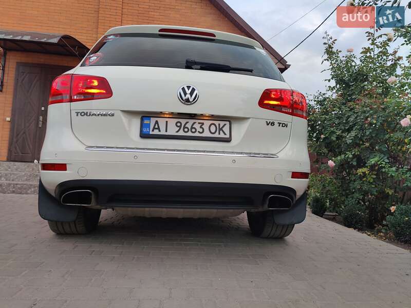 Внедорожник / Кроссовер Volkswagen Touareg 2010 в Фастове