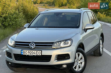 Внедорожник / Кроссовер Volkswagen Touareg 2013 в 